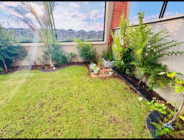 3 BEDROOM FLAT FOR SALE IN WATERFALL